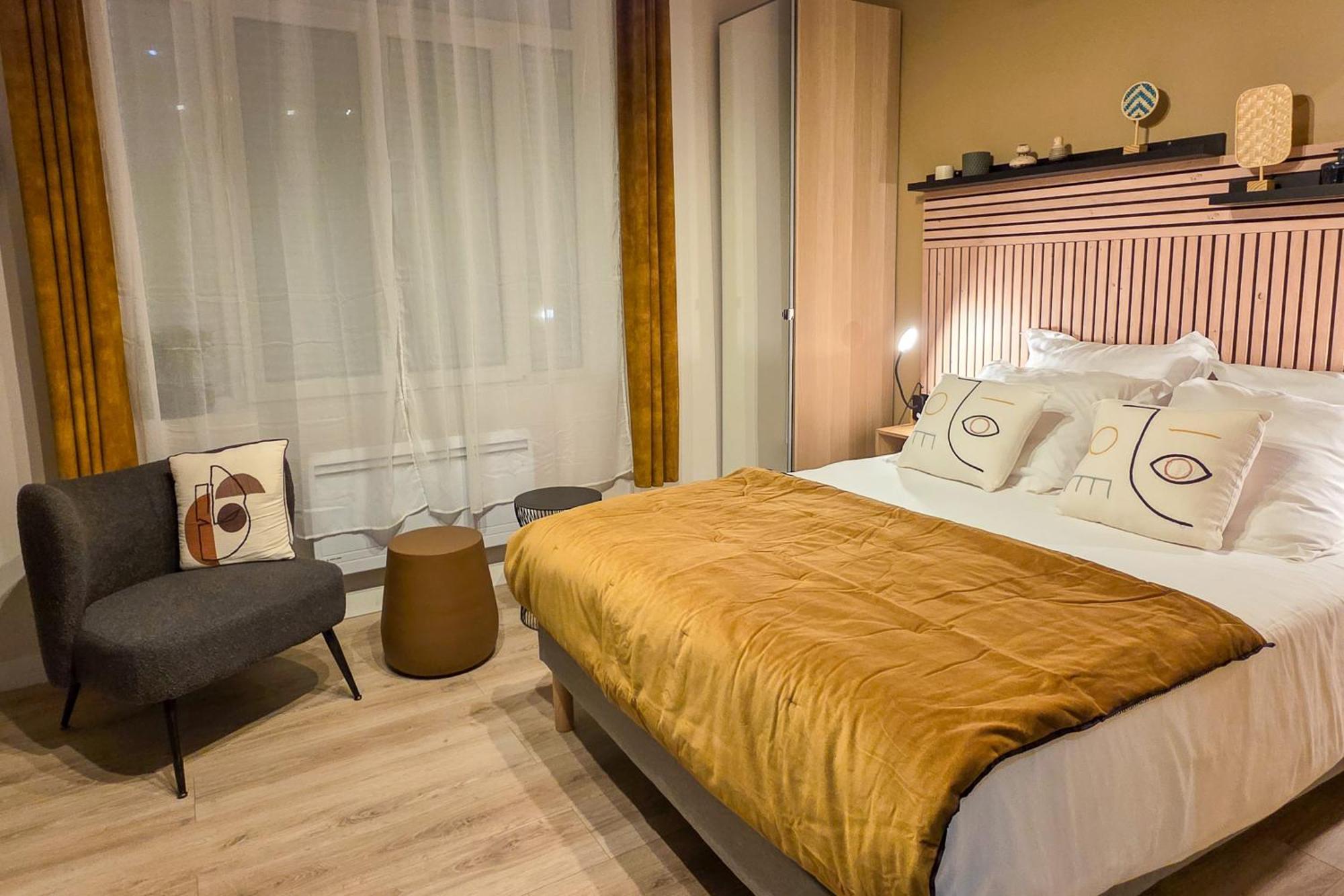 Les Appartements De La Nef D'Or - Studio Elegant Et Lumineux Saint-Quentin  Exterior photo